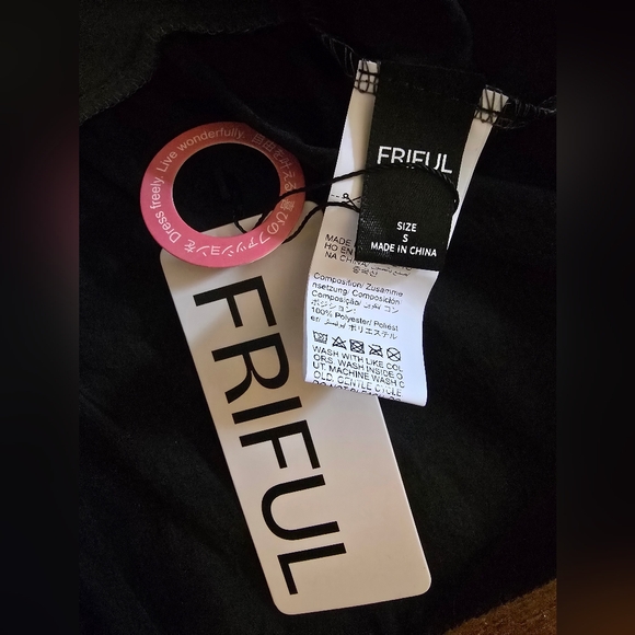 Mixed Media Ruffle Sweatshirt - Picture 4 of 4